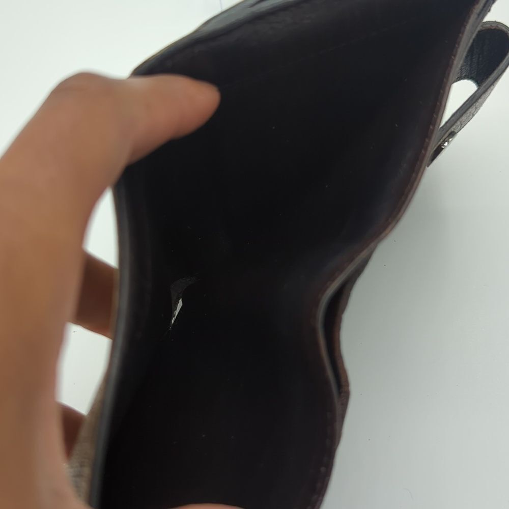 Gucci Tan and Brown Monogram Wallet - Picture 7 of 14
